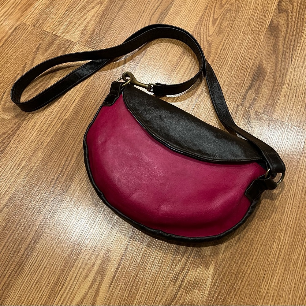 Leather Shoulder Bag Fuchsia Brown with Brass‎ Hardware